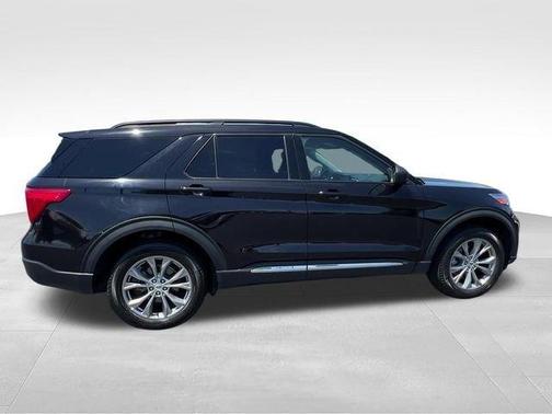 Black Metallic 2023 Ford Explorer XLT