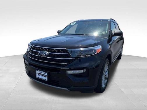 Black Metallic 2023 Ford Explorer XLT