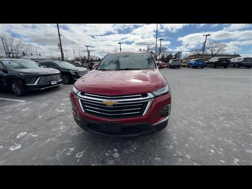 2023 Chevrolet Traverse LT Leather