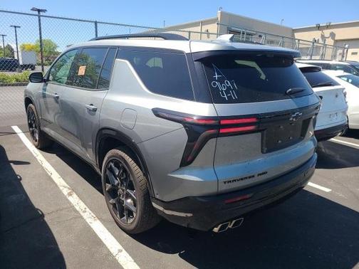2024 Chevrolet Traverse RS