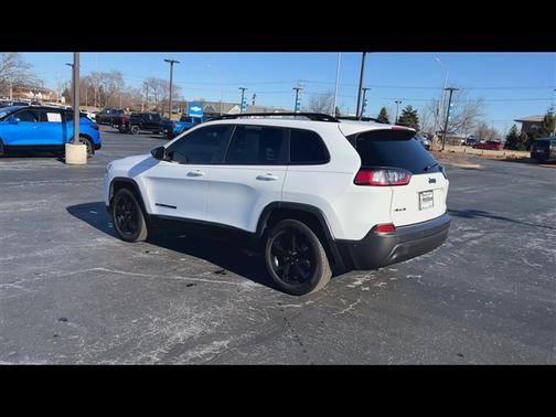 2023 Jeep Cherokee Altitude Lux