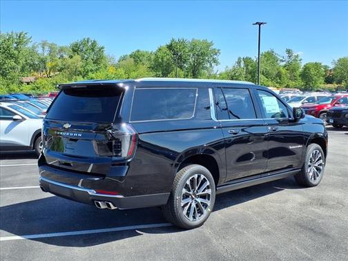 2025 Chevrolet Suburban High Country