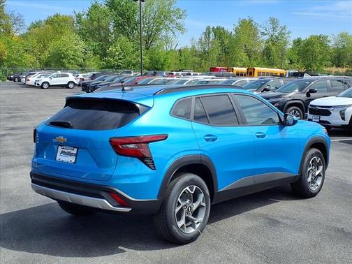 2025 Chevrolet Trax LT