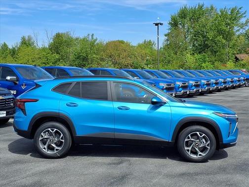 2025 Chevrolet Trax LT
