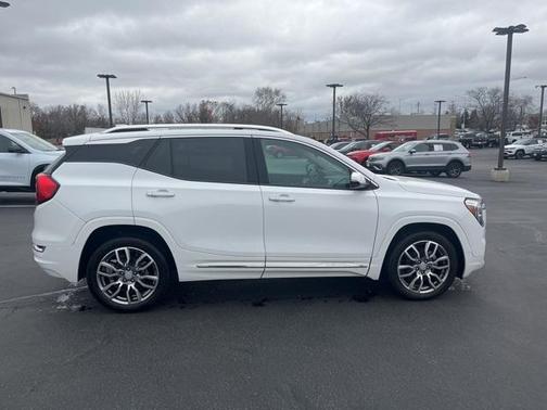 2022 GMC Terrain Denali