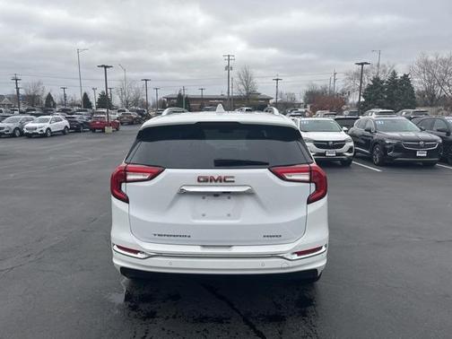 2022 GMC Terrain Denali