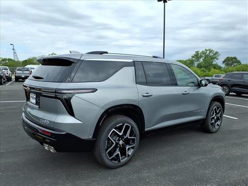 Sterling Gray Metallic 2026 Chevrolet Traverse High Country