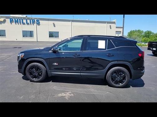 2023 GMC Terrain AT4
