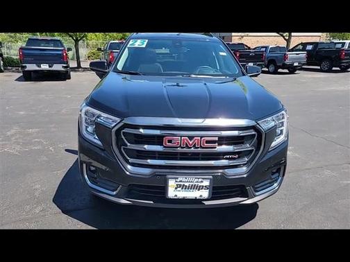2023 GMC Terrain AT4