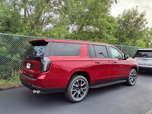 2025 Chevrolet Suburban RST
