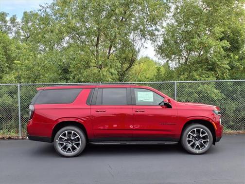 2025 Chevrolet Suburban RST