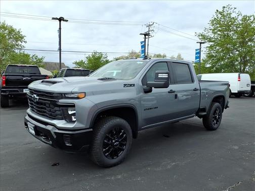 Sterling Gray Metallic 2026 Chevrolet Silverado 2500 Custom