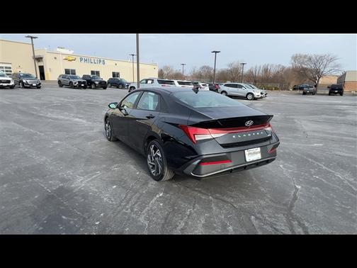 Black 2025 Hyundai ELANTRA HEV SEL