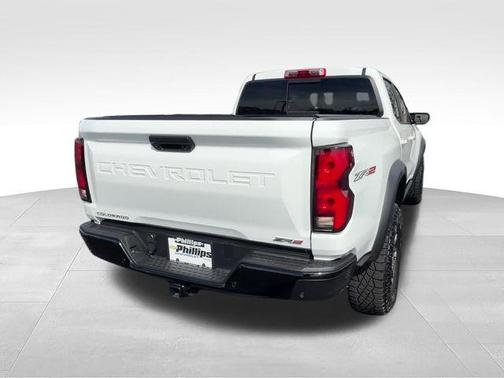 Summit White 2024 Chevrolet Colorado ZR2