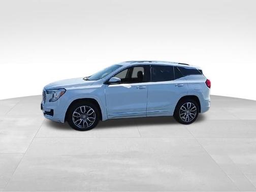 Summit White 2022 GMC Terrain Denali