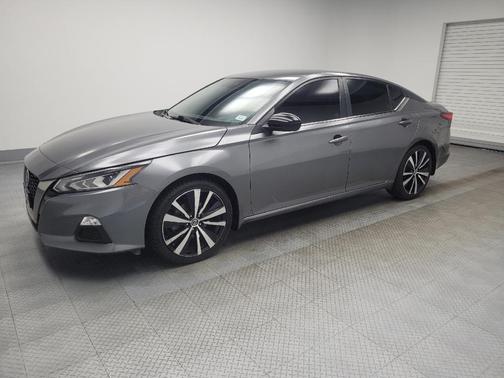 2022 Nissan Altima SR FWD
