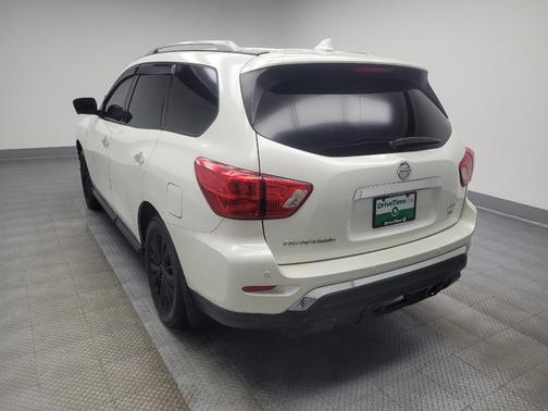 2019 Nissan Pathfinder SL
