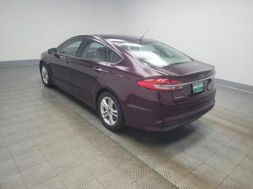 Red 2018 Ford Fusion SE
