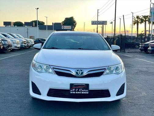 2014 Toyota Camry Hybrid LE