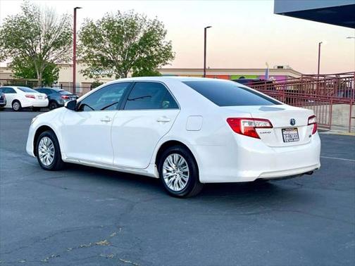 2014 Toyota Camry Hybrid LE
