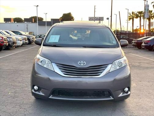 2015 Toyota Sienna XLE