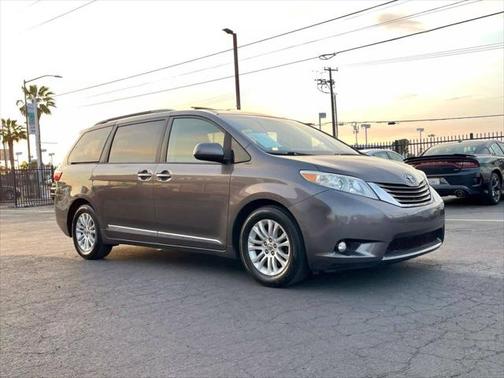 2015 Toyota Sienna XLE