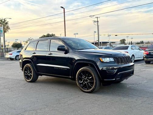 2020 Jeep Grand Cherokee Altitude