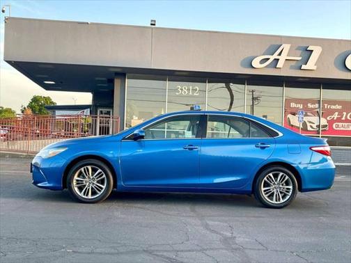 2017 Toyota Camry SE