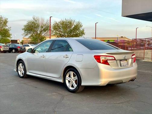 2012 Toyota Camry SE