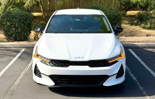 Glacial White Pearl 2022 Kia K5 GT-Line