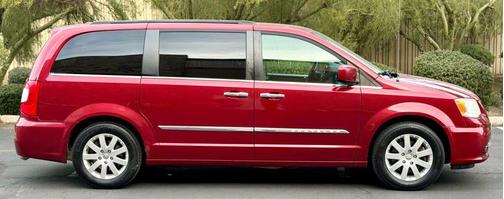 2014 Chrysler Town & Country Touring
