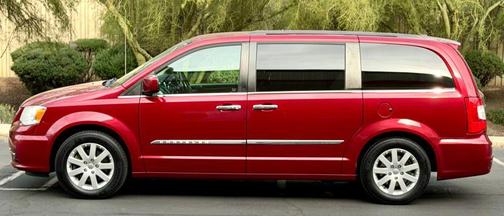 2014 Chrysler Town & Country Touring