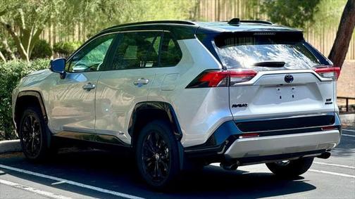 2023 Toyota RAV4 Hybrid SE
