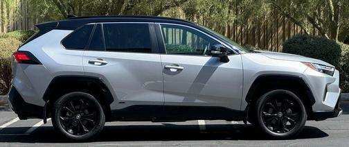 2023 Toyota RAV4 Hybrid SE