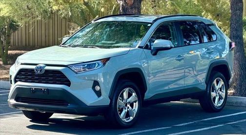 2021 Toyota RAV4 Hybrid XLE Premium