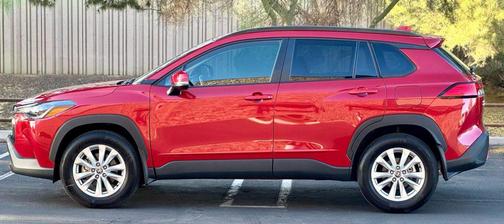 2023 Toyota Corolla Cross LE