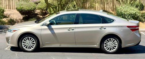 Gold 2015 Toyota Avalon Hybrid Limited