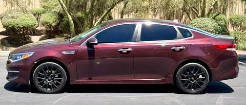 Sangria 2018 Kia Optima LX