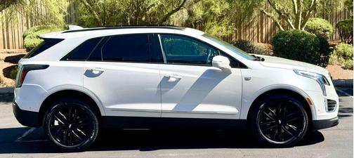 Crystal White Tricoat 2021 Cadillac XT5 Sport