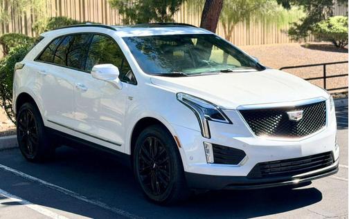Crystal White Tricoat 2021 Cadillac XT5 Sport
