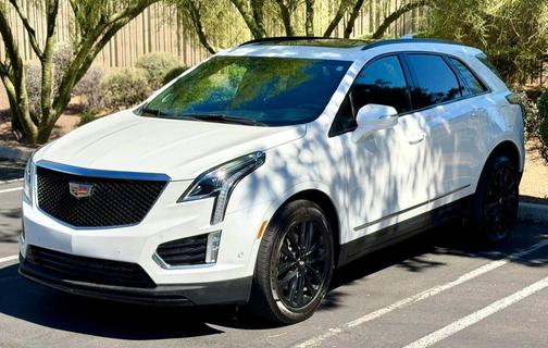 Crystal White Tricoat 2021 Cadillac XT5 Sport