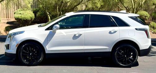 Crystal White Tricoat 2021 Cadillac XT5 Sport