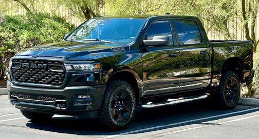 2025 RAM 1500 Warlock Crew Cab 4x4 5'7' Box