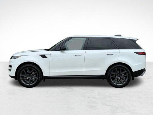 Ostuni Pearl White Premium Metallic 2026 Land Rover Range Rover Sport SE