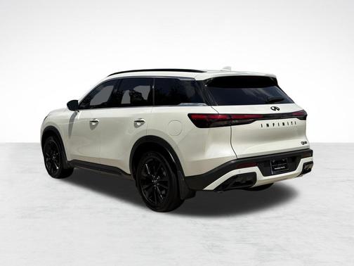Majestic White 2025 INFINITI QX60 Luxe