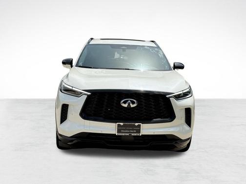 Majestic White 2025 INFINITI QX60 Luxe