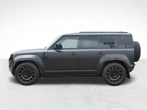 Narvik Black 2026 Land Rover Defender P635 OCTA