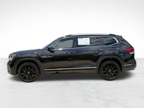 Deep Black Pearl 2022 Volkswagen Atlas 3.6L SEL Premium
