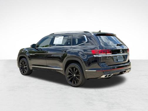 Deep Black Pearl 2022 Volkswagen Atlas 3.6L SEL Premium