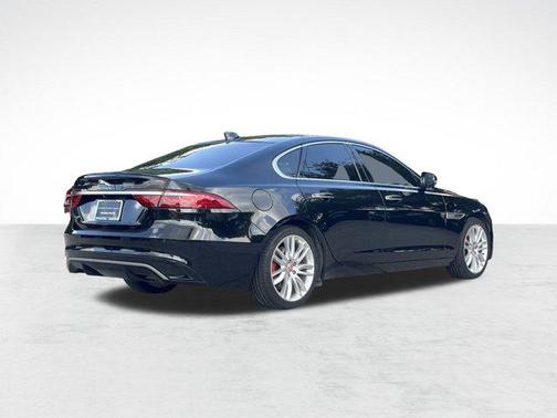 2022 Jaguar XF SE P250 RWD Automatic